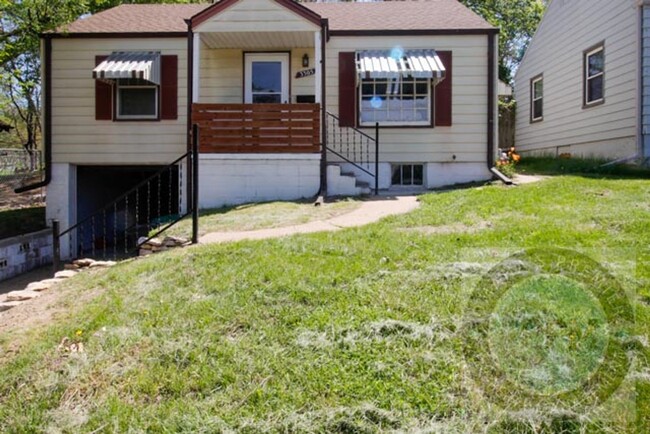 Family Home - 2 Bedroom 1 Bath - Near Gall... - Family Home - 2 Bedroom 1 Bath - Near Gall...