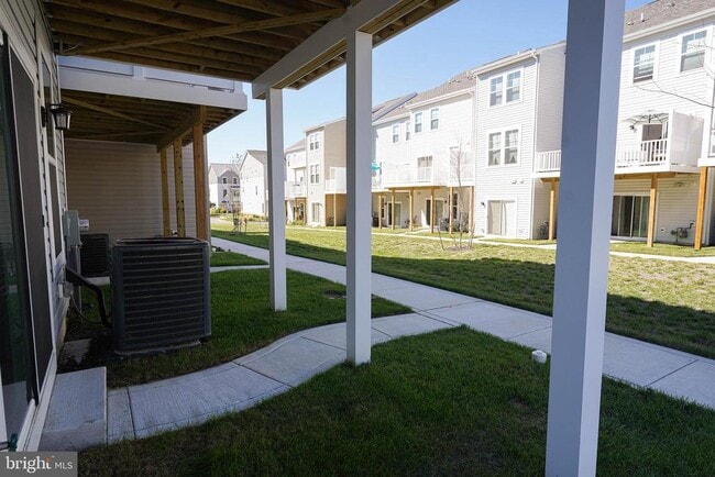 Photo - 414 Waterfield Ct