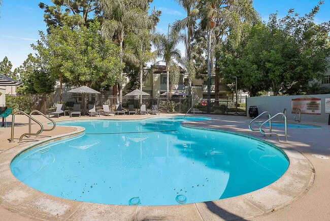 Photo - Meadowood Apartments