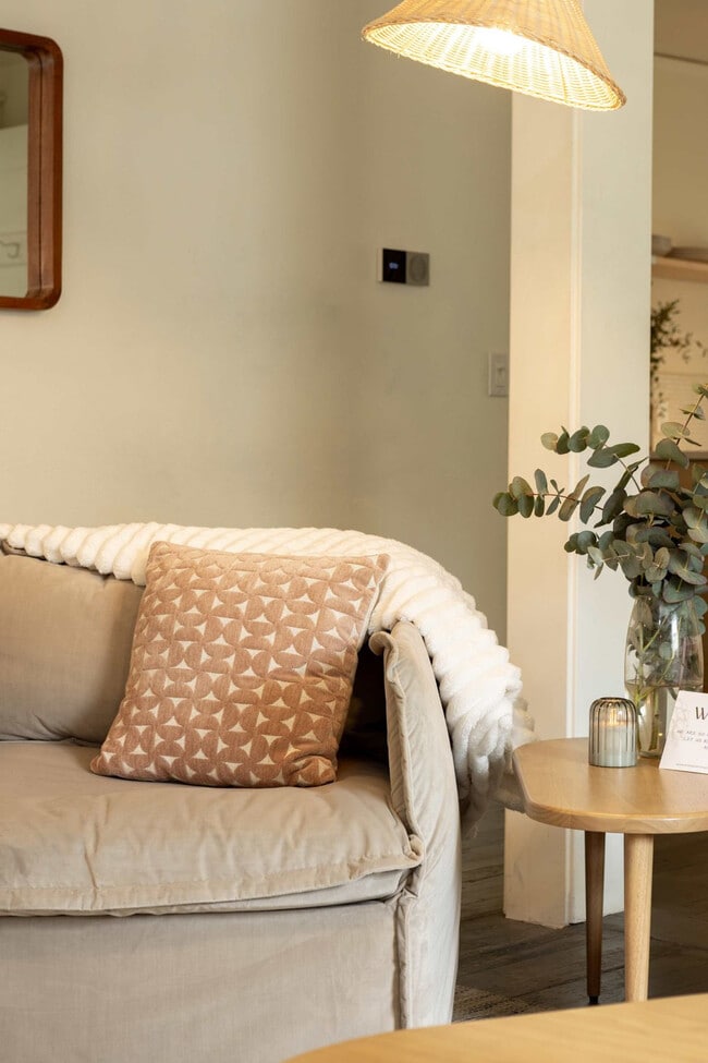 Photo - 522 W Franklin St Unit ID1324058P