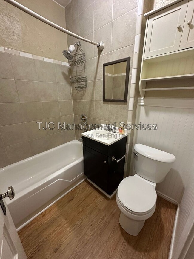 Photo - 865 S Grant St