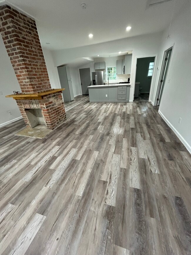 Photo - 2021 Hudson St