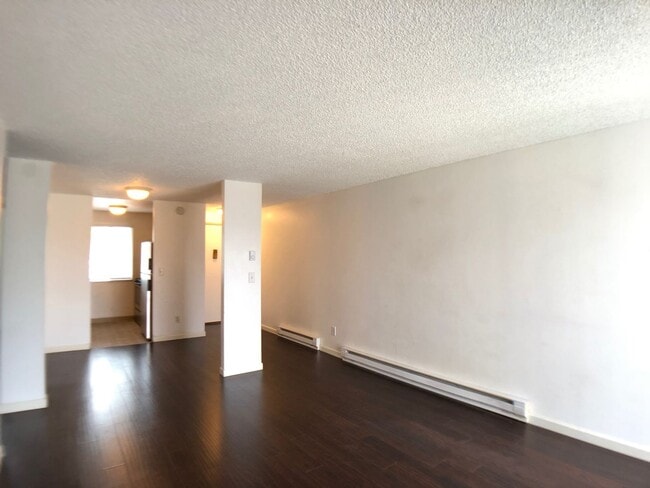 Photo - 3 bedroom/1 bath in SE! Unit 7719
