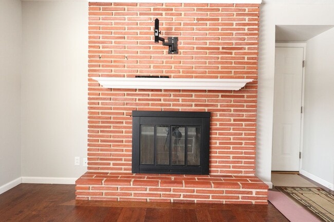 Photo - Beautiful 4 Bed 2 Bath w/2 Car Garage