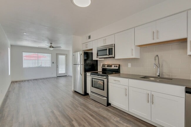 Building Photo - South Scottsdale - Two Bedroom with $0 Move in Special! Unit 8627