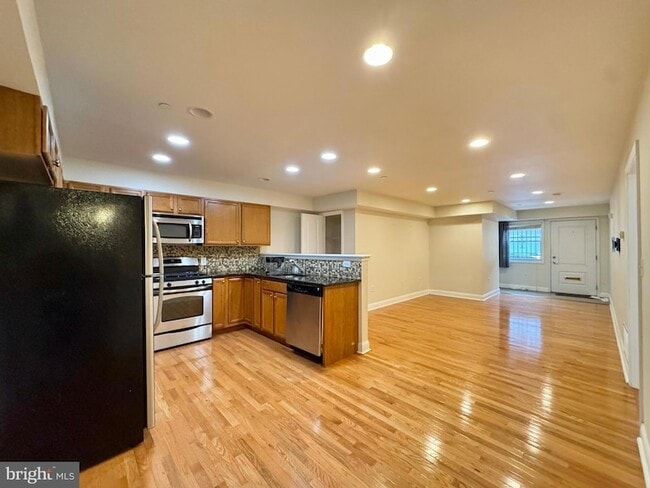 Photo - 1223-25 Wood St Unit A1