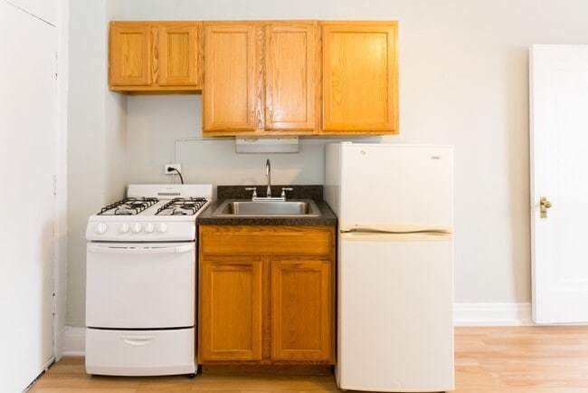 Photo - 3810 N Fremont St Unit J06P