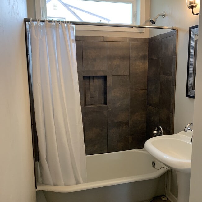 Photo - 84 E North Water St