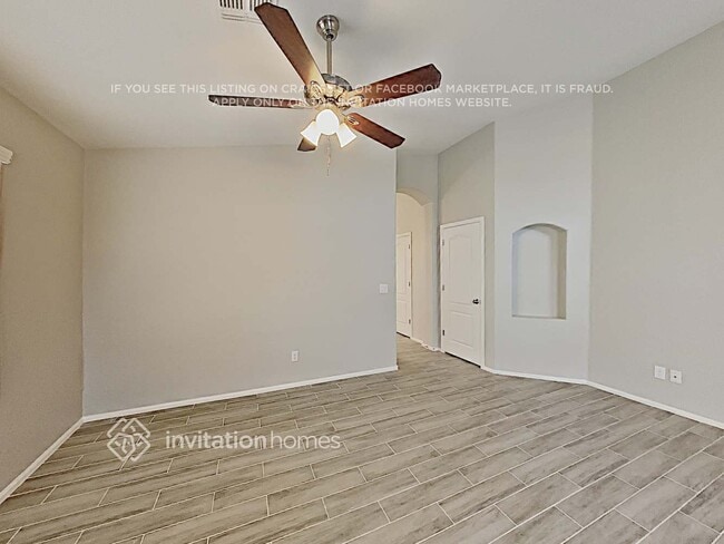 Photo - 16097 W Kendall St