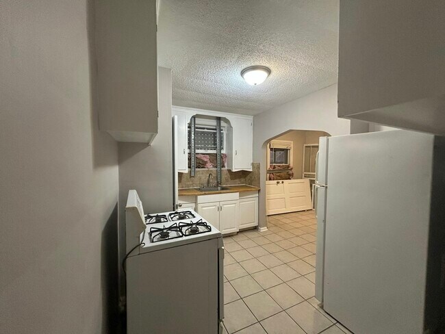 Photo - 12076 Laing St