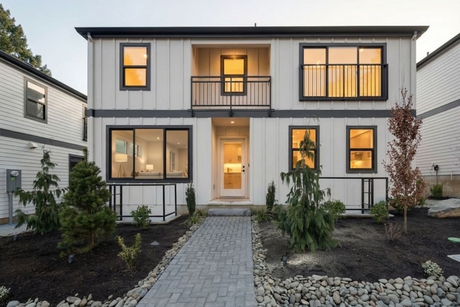 Building Photo - Modern Elegance Meets Comfort – Stunning New 3BR / 2.5BA in Lake Oswego