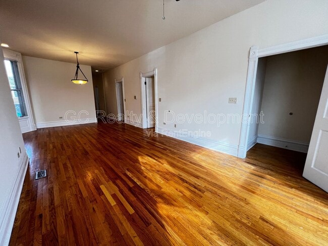 Photo - 3340 N Clifton Ave Unidad 1