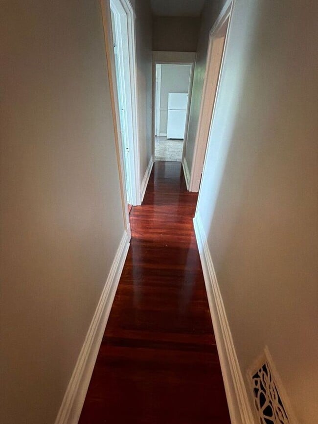 Photo - 2 bed/1 bath upper unit