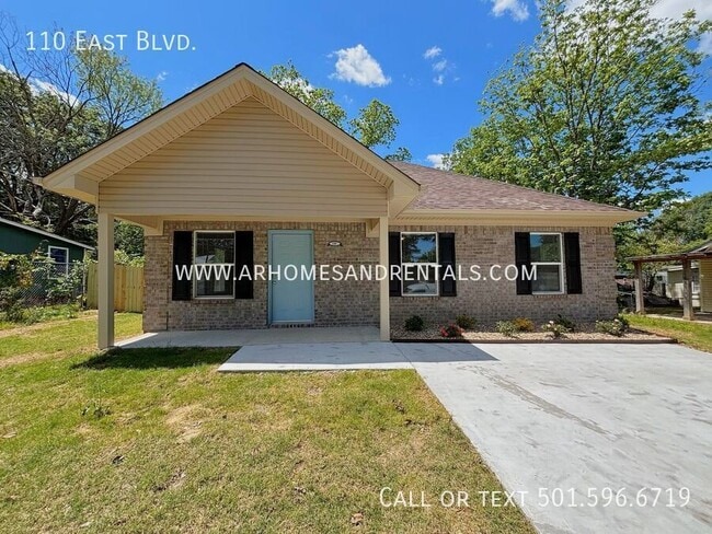Photo - 110 East Blvd House