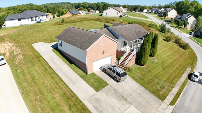 Photo - 426 Bryants Way