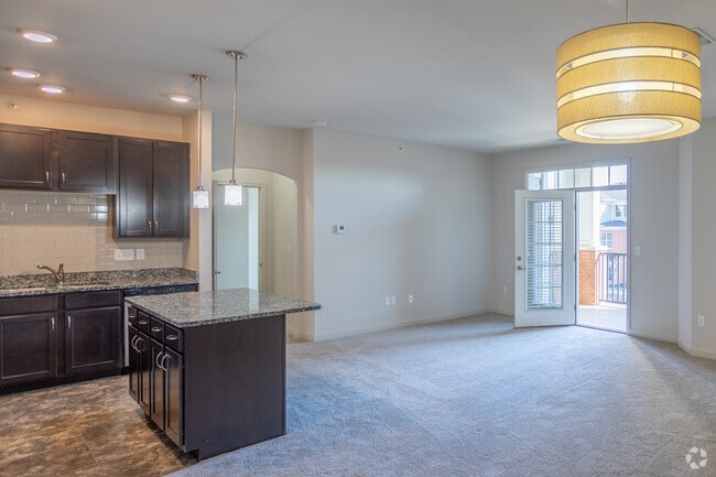 3BR, 2BA - 1,455SF