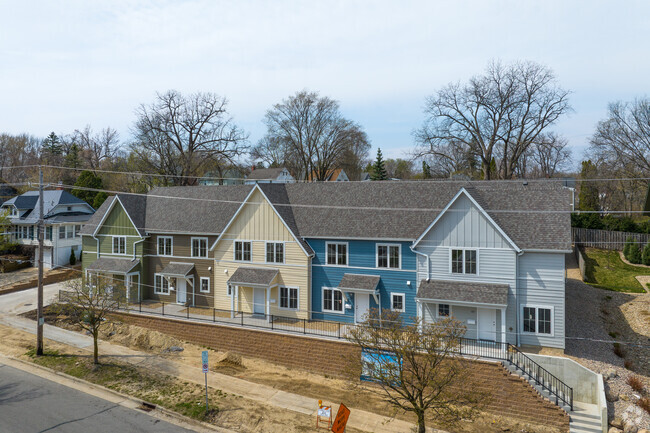 Cottage Grove at St. Mary's Townhomes - Cottage Grove at St. Mary's Townhomes