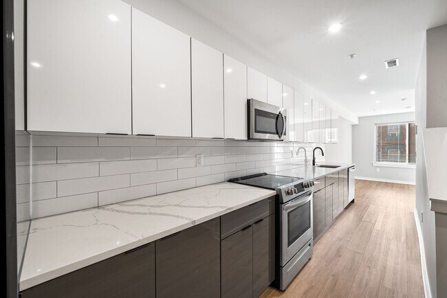 Photo - 1725 N 25th St Unit 3