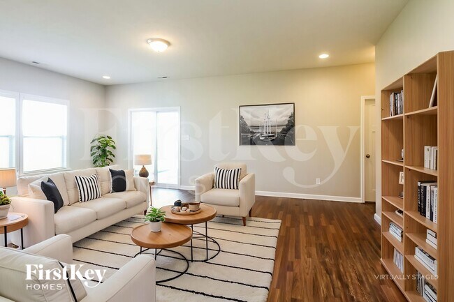 Photo - 221 St Andrews Ave