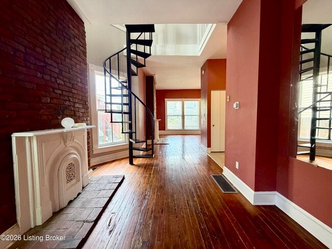 Photo - 1039 E Breckinridge St Unidad 1