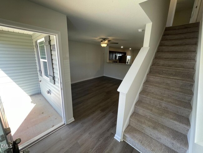 Photo - 1028 Peony Ln