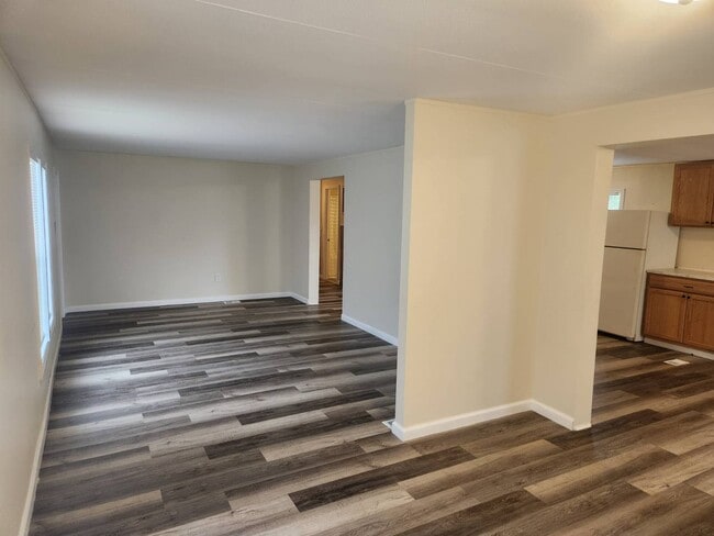 Photo - 327 Becky Ln