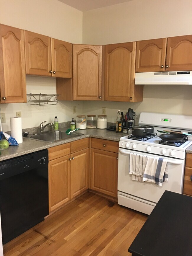 Photo - 290 Beacon St Apartments Unit 284-1