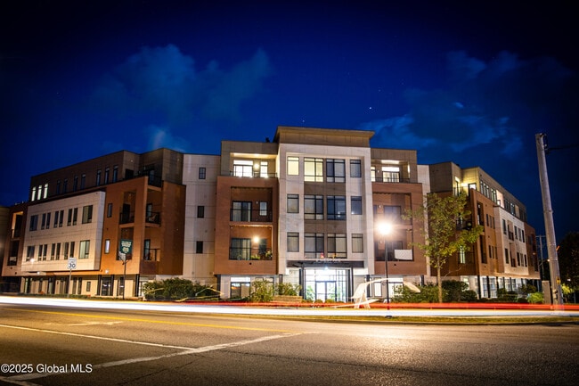 Building Photo - 2 West Ave Unit 211 Rental