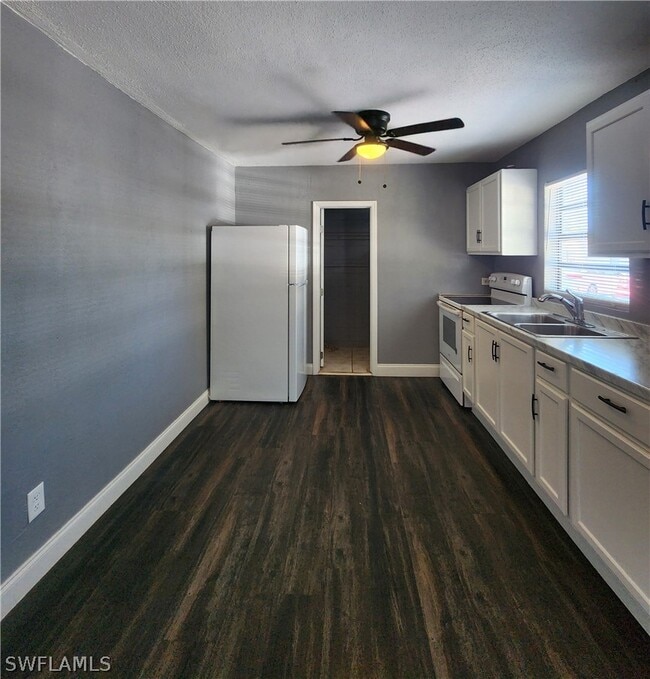 Photo - 2996 Francis Ave