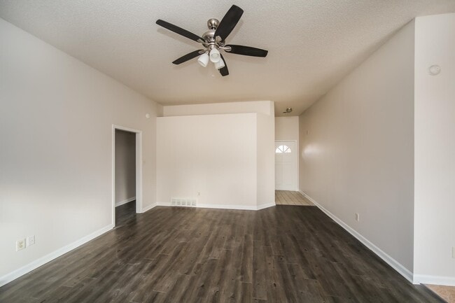 Photo - 7117 Gloucester Way Dr