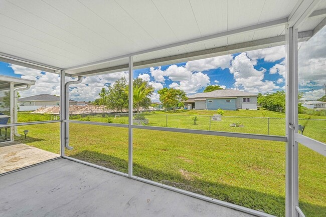 Photo - 1252 Best Ave