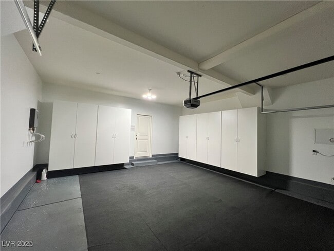 Building Photo - 12743 Epperly St