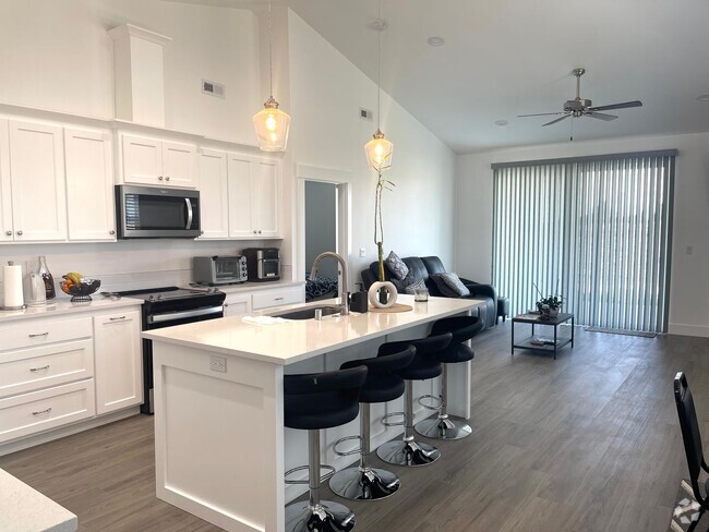 Building Photo - Gorgeous New Construction Townhome