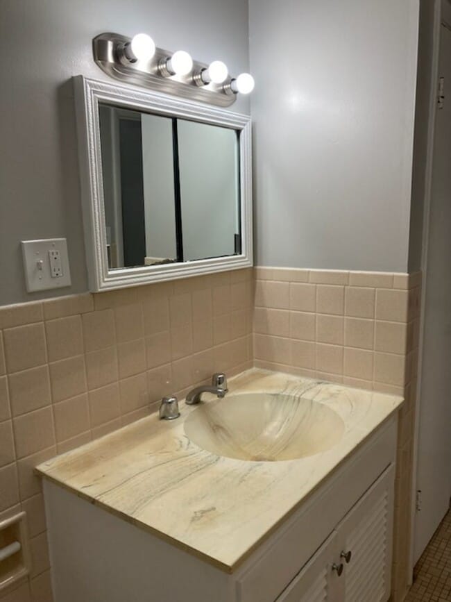 Photo - 3707 SW 29th Terrace Unit 2