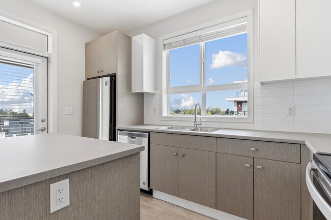 Photo - 1516-1516 McCallum Rd