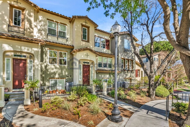 Photo - 508 Solomon Ter