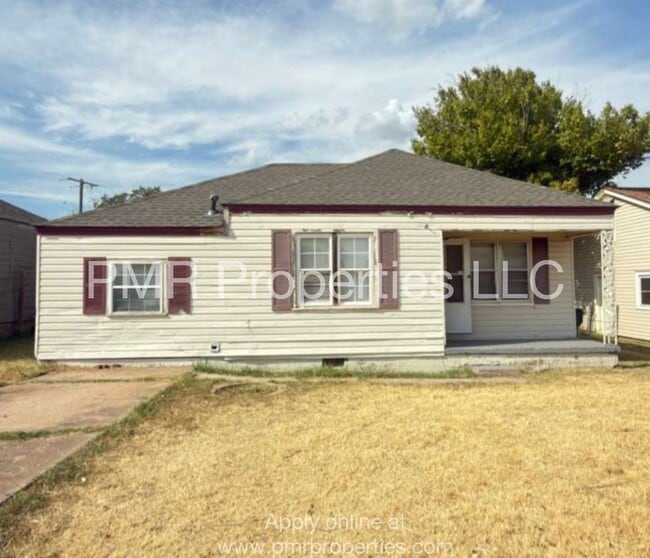Building Photo - 2513 SW A Ave