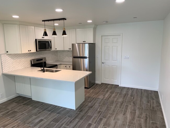 Building Photo - Los Caballeros Clubhouse #1301 Unit 1301