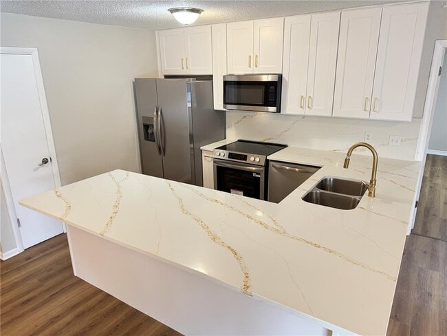 Photo - 1602 Leslie Dr