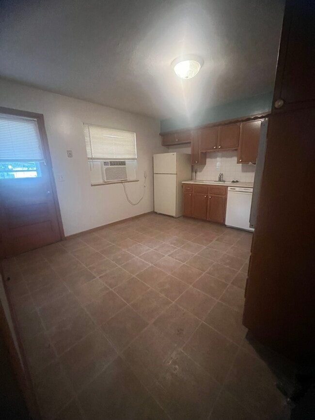 Photo - 238 N 1st St