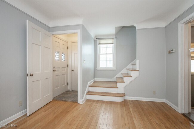 Photo - 1718 Maywood Rd