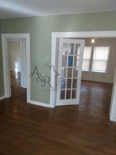 Photo - 904 S Locust St