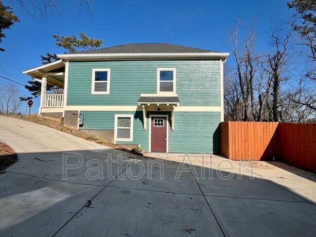 Photo - 125 Burton St Unit 001