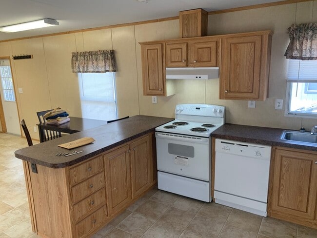 340 Live Oak Rd