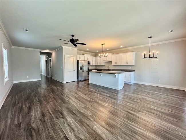 Photo - 925 NE Hts Ln
