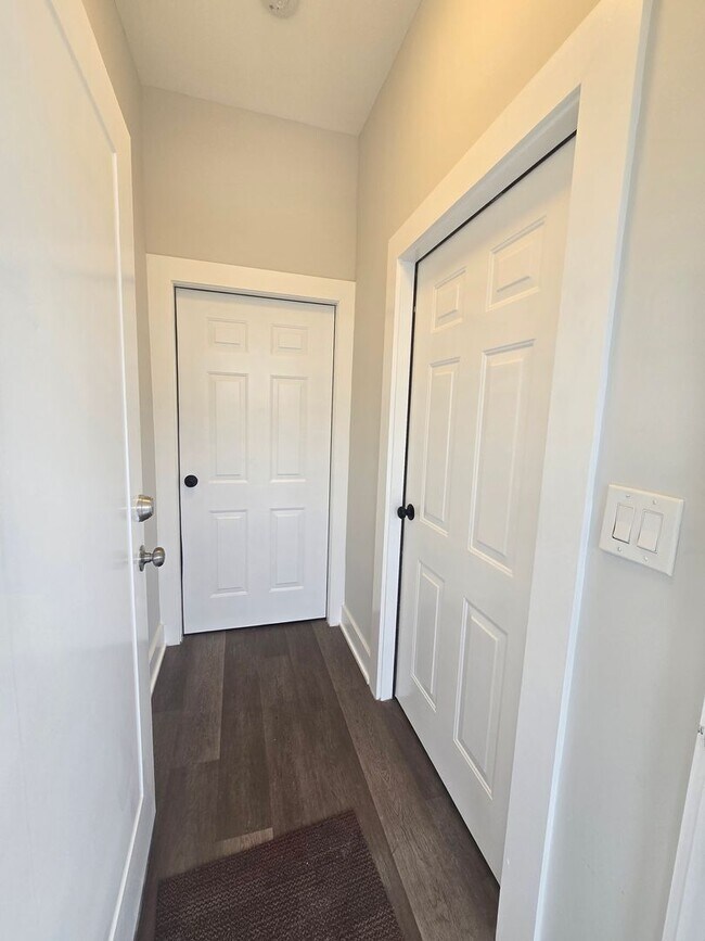 Photo - 4642 N 13th St Unidad 1