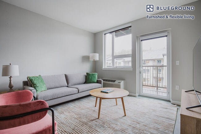 Building Photo - 13398 Newcastle Commons Dr Rental