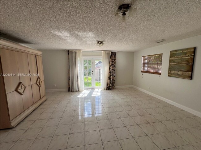 Photo - 421 NW 57th Ct
