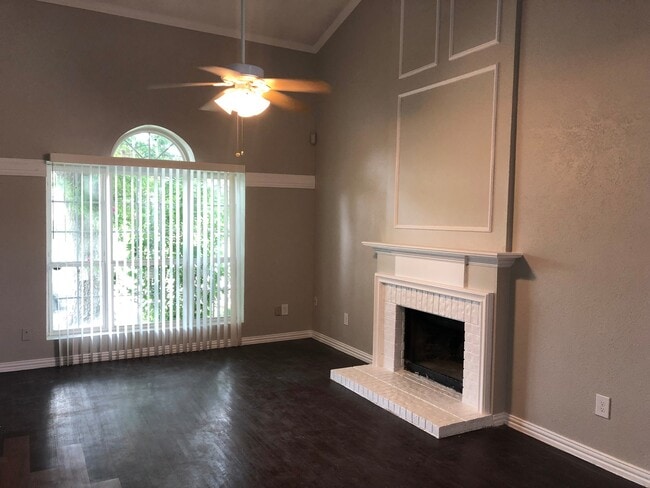 Photo - Charming 3 bed 2.5 baths in Rowlett!