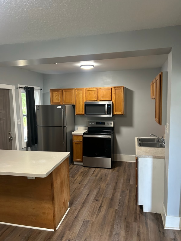 Building Photo - 769 Plum St Rental